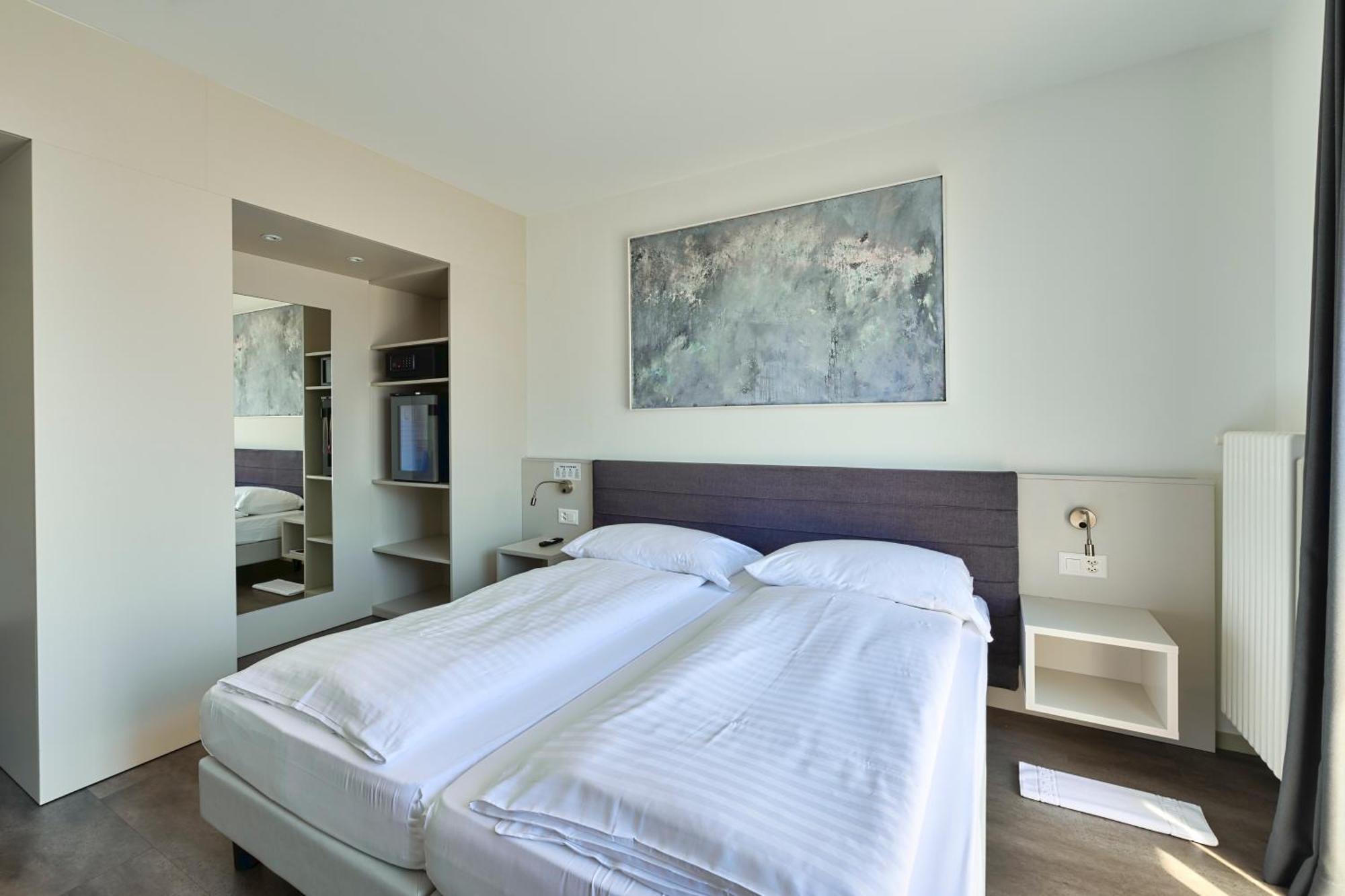 Luna Garni Hotel 3*